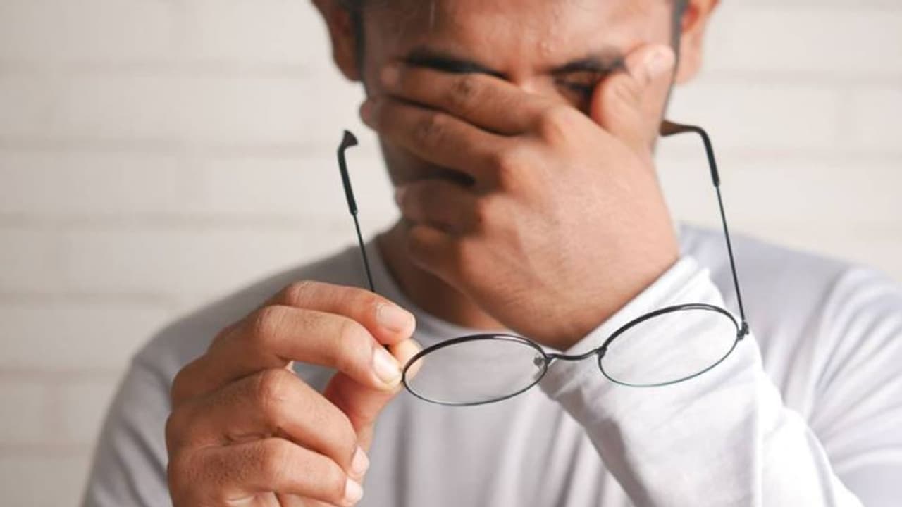 ഈ വിറ്റാമിന്റെ കുറവ് നിങ്ങളുടെ കണ്ണുകളുടെ ആരോഗ്യത്തെ ബാധിക്കാം... ഈ വിറ്റാമിന്റെ കുറവ് നിങ്ങളുടെ കണ്ണുകളുടെ ആരോഗ്യത്തെ ബാധിക്കാം...