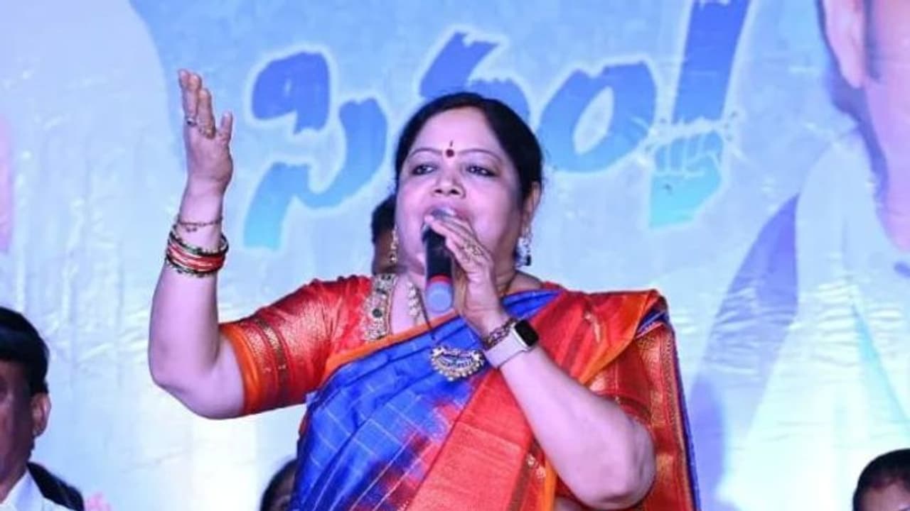 బొత్స ఝాన్సీ లక్ష్మి: బాల్యం, విద్యాభ్యాసం, వ్యక్తిగత జీవితం, రాజకీయ ప్రస్థానం బొత్స ఝాన్సీ లక్ష్మి: బాల్యం, విద్యాభ్యాసం, వ్యక్తిగత జీవితం, రాజకీయ ప్రస్థానం