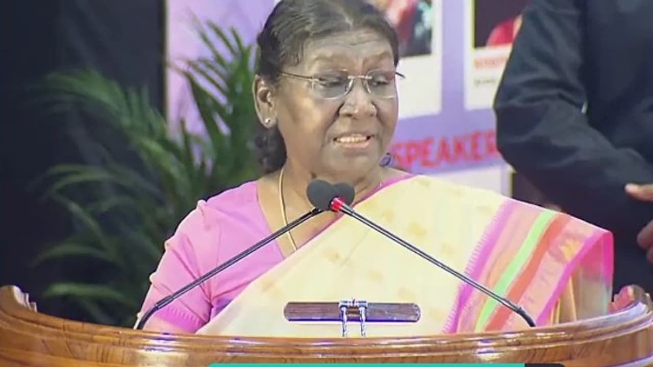 President Droupadi Murmu honors LK Advani, PV Narasimha Rao, and more with Bharat Ratna President Droupadi Murmu honors LK Advani, PV Narasimha Rao, and more with Bharat Ratna