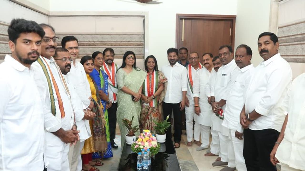  బీఆర్‌ఎస్‌కు షాక్: కాంగ్రెస్‌లో చేరిన జీహెచ్ఎంసీ మేయర్ గద్వాల విజయలక్ష్మి