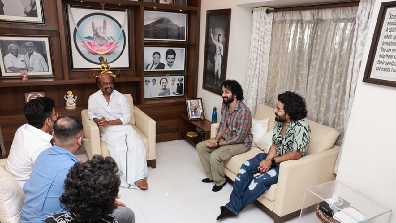 'തലൈവര്‍ക്കും പുടിച്ചു പോച്ച് ബോയ്സിനെ' : മഞ്ഞുമ്മൽ ബോയ്‌സ് ടീമിനെ കണ്ട് സൂപ്പര്‍ സ്റ്റാര്‍