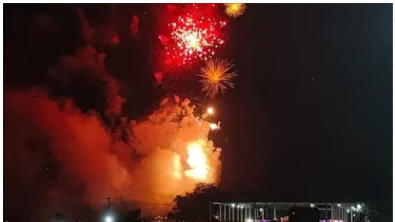 നെൻമാറ വെല്ലങ്ങി വേലകളിലെ വെടിക്കെട്ടിന് അനുമതി നൽകിയതായി അഡീഷണല് ജില്ലാ മജിസ്ട്രേറ്റ് നെൻമാറ വെല്ലങ്ങി വേലകളിലെ വെടിക്കെട്ടിന് അനുമതി നൽകിയതായി അഡീഷണല് ജില്ലാ മജിസ്ട്രേറ്റ്