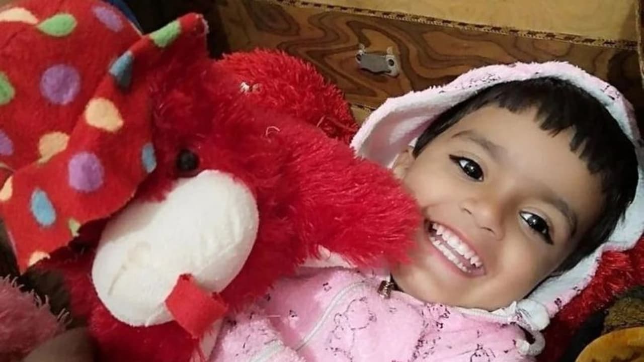 Rajasthan News: 20 की प्रेमिका...46 का प्रेमी...सजा ढाई साल की बच्ची को...CCTV में दिखी दिल दहलाने वाली घटना Rajasthan News: 20 की प्रेमिका...46 का प्रेमी...सजा ढाई साल की बच्ची को...CCTV में दिखी दिल दहलाने वाली घटना