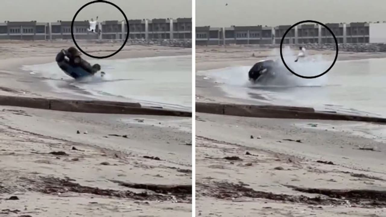 കടല്‍ തീരത്ത് കാര്‍ തല കീഴായി മറിഞ്ഞത് മൂന്ന് തവണ, വായുവിലേക്ക് ഡ്രൈവര്‍; അത്ഭുത രക്ഷപ്പെടലിന്റെ വീഡിയോ