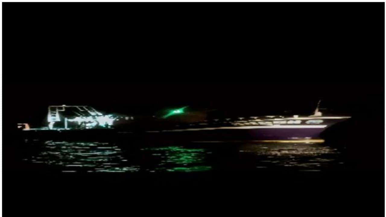 'അല്‍ഖമര്‍', അർധ രാത്രി കോഴിക്കോട് കടലിൽ സംശയാസ്പദമായൊരു ബോട്ട്; കയ്യോടെ പിടികൂടി മറൈൻ എൻഫോഴ്സ്മെന്‍റ്