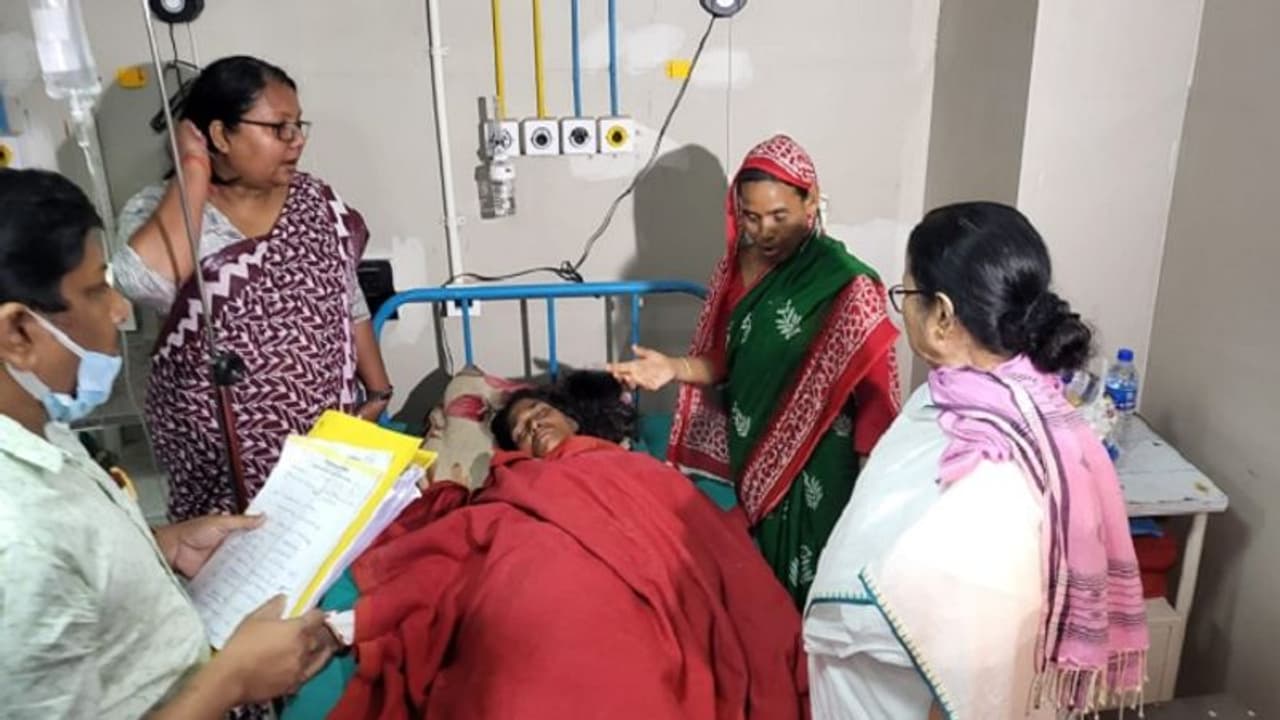 Jalpaiguri storm: West Bengal CM Mamata Banerjee meets cyclone victims, death count rises to 5 Jalpaiguri storm: West Bengal CM Mamata Banerjee meets cyclone victims, death count rises to 5