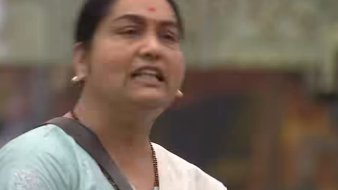 ബിഗ് ബോസില് വീണ്ടും സംഘര്ഷം, വീഡിയോയില് നടി യമുനാ റാണി പൊട്ടിത്തെറിക്കുന്നു ബിഗ് ബോസില് വീണ്ടും സംഘര്ഷം, വീഡിയോയില് നടി യമുനാ റാണി പൊട്ടിത്തെറിക്കുന്നു