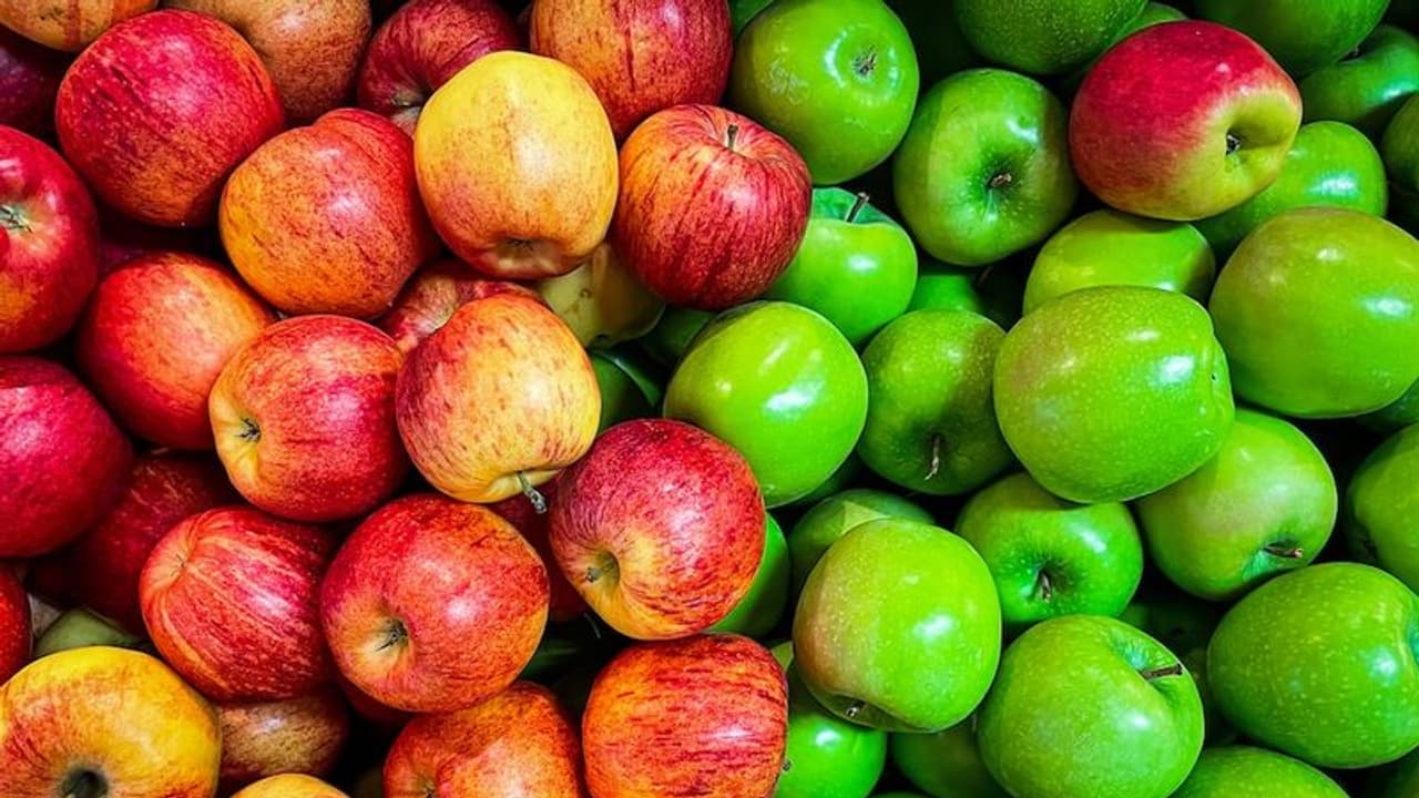  ഗ്രീൻ ആപ്പിളോ ചുവന്ന ആപ്പിളോ? വണ്ണം കുറയ്ക്കാൻ കൂടുതൽ നല്ലത് ഏതാണ്?