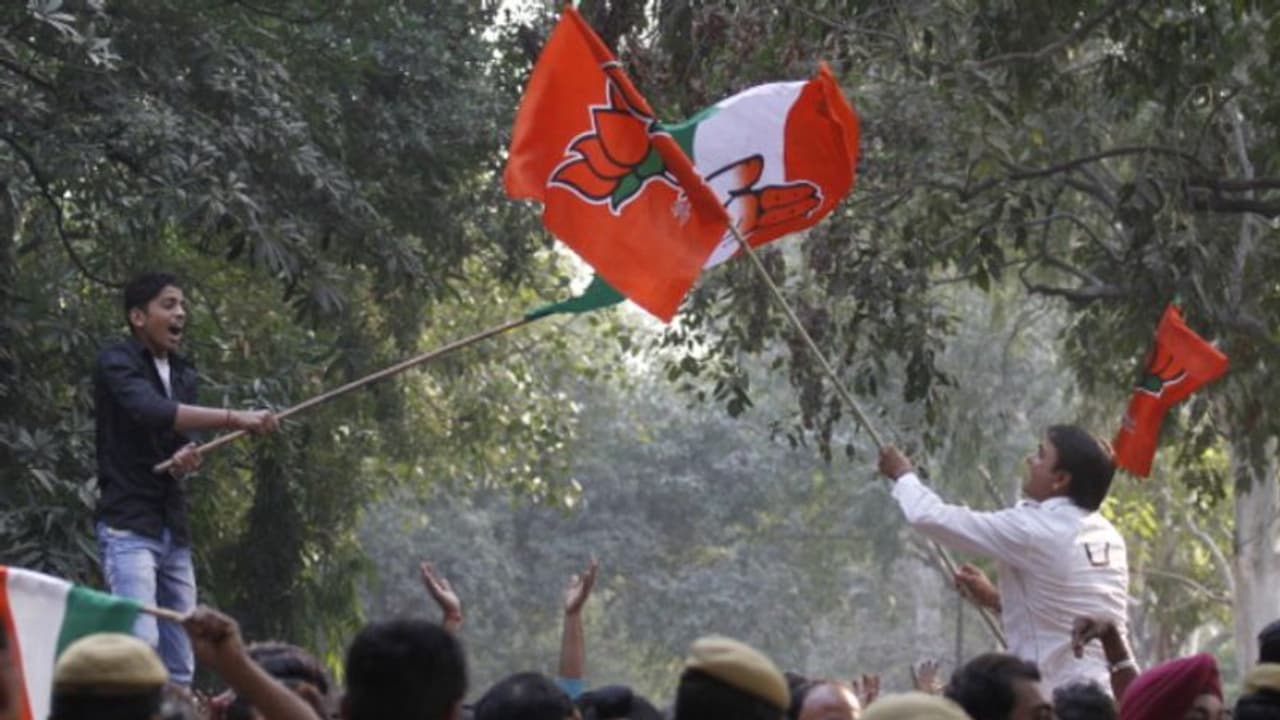 ലോക്സഭയില് 400 സീറ്റ് തൊട്ട പാർട്ടി; അതും ഒരേയൊരു തവണ ലോക്സഭയില് 400 സീറ്റ് തൊട്ട പാർട്ടി; അതും ഒരേയൊരു തവണ