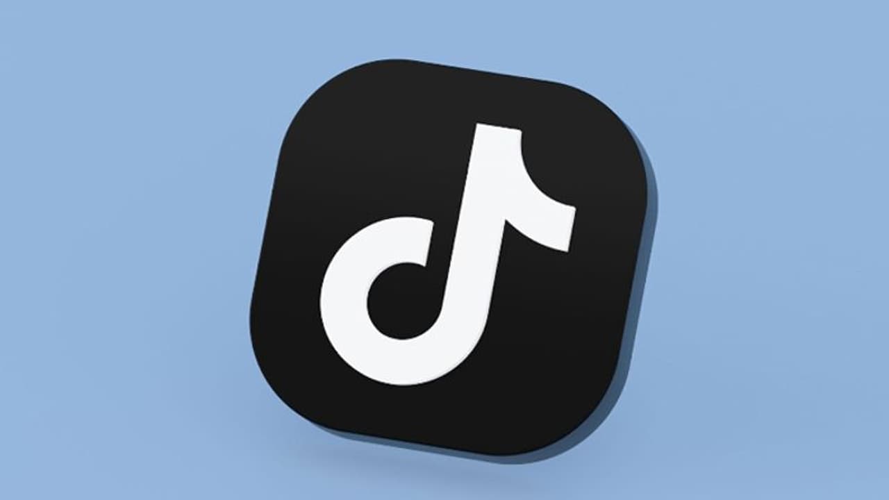 കാലിലേക്ക് സാധനങ്ങൾ ഇടുന്ന സോഷ്യൽ മീഡിയ ചലഞ്ച് ഏറ്റെടുത്ത് 40 കാരി; ചലഞ്ച് കഴിഞ്ഞപ്പോഴേക്കും കാലൊടിഞ്ഞു കാലിലേക്ക് സാധനങ്ങൾ ഇടുന്ന സോഷ്യൽ മീഡിയ ചലഞ്ച് ഏറ്റെടുത്ത് 40 കാരി; ചലഞ്ച് കഴിഞ്ഞപ്പോഴേക്കും കാലൊടിഞ്ഞു