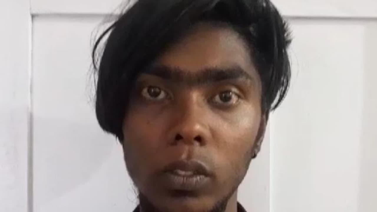 17കാരിയെ പരിചയപ്പെട്ടത് സോഷ്യല്മീഡിയയിലൂടെ, വീട്ടിലെത്തി പീഡനം; ഒടുവില് 19കാരന് പിടിയില് 17കാരിയെ പരിചയപ്പെട്ടത് സോഷ്യല്മീഡിയയിലൂടെ, വീട്ടിലെത്തി പീഡനം; ഒടുവില് 19കാരന് പിടിയില്