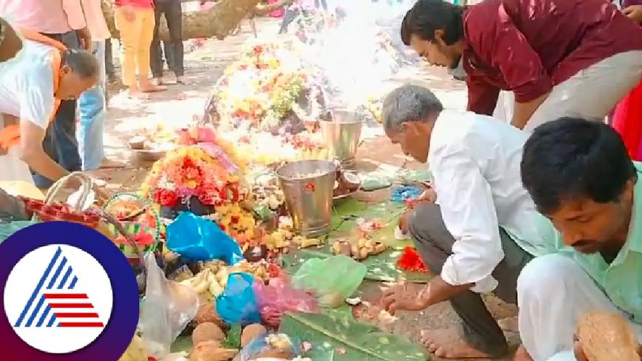 ಮಳೆಗಾಗಿ ದೇವರ ಮೊರೆ ಹೋದ ಮಲೆನಾಡಿಗರು! ಮಳೆಗಾಗಿ ದೇವರ ಮೊರೆ ಹೋದ ಮಲೆನಾಡಿಗರು!