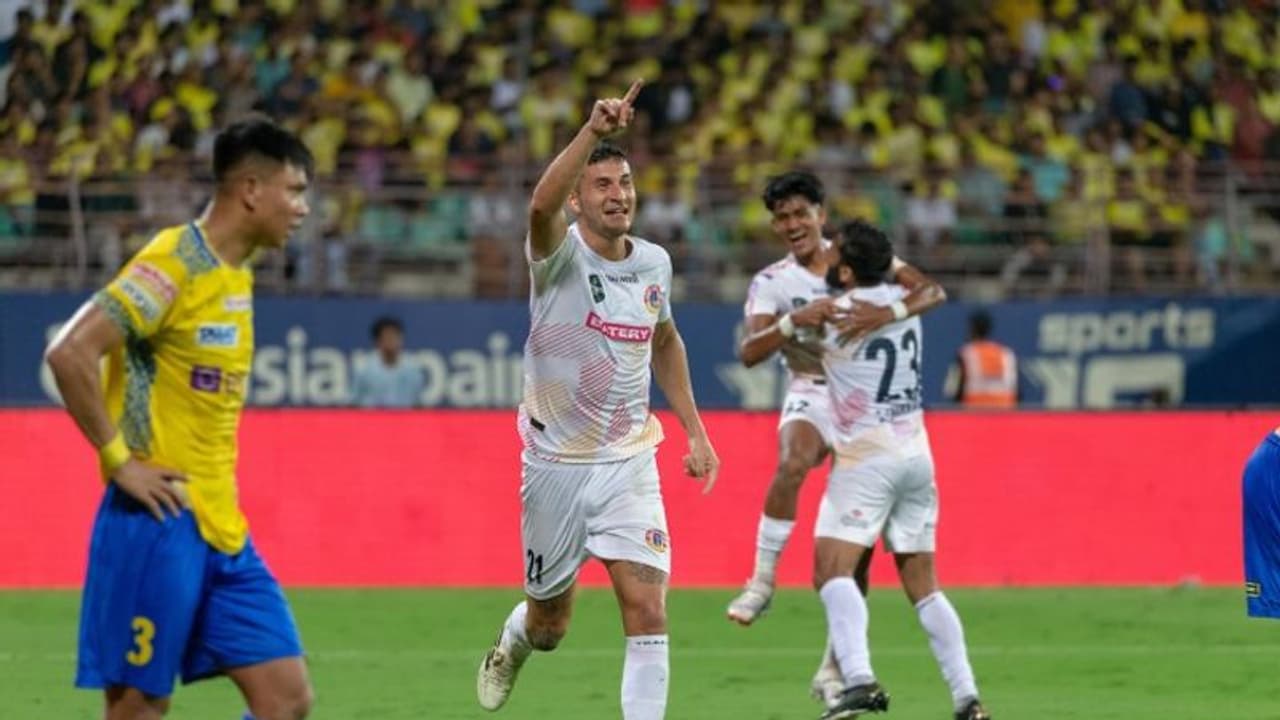 ISL 2023: Assistant coach George pleased with East Bengal FC's comeback win against Kerala Blasters (WATCH) ISL 2023: Assistant coach George pleased with East Bengal FC's comeback win against Kerala Blasters (WATCH)