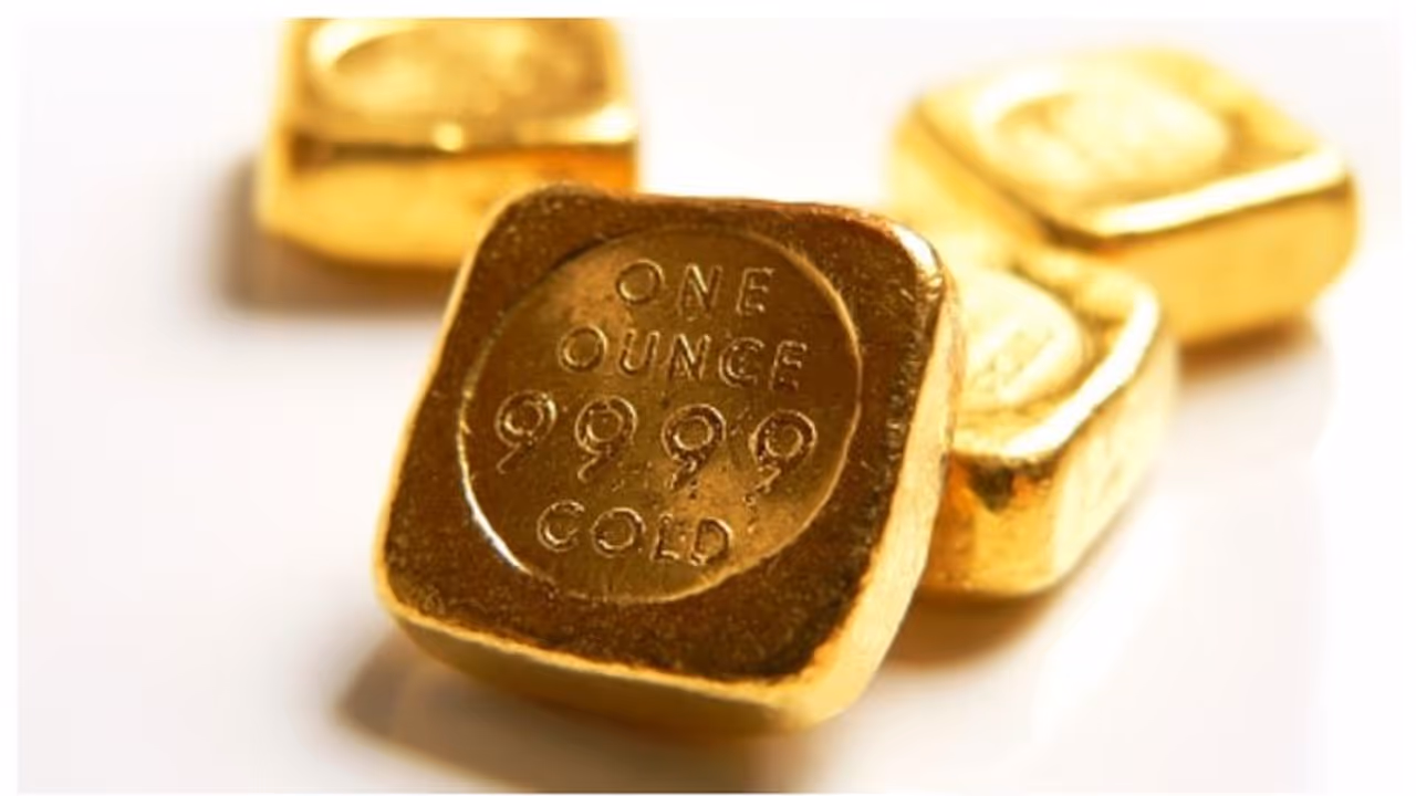 Gold Rate Today: റെക്കോർഡ് തകർക്കാൻ സ്വർണവില; വിപണിയിലേക്ക് ഉറ്റുനോക്കി ഉപഭോക്താക്കൾ Gold Rate Today: റെക്കോർഡ് തകർക്കാൻ സ്വർണവില; വിപണിയിലേക്ക് ഉറ്റുനോക്കി ഉപഭോക്താക്കൾ