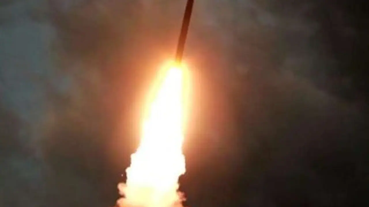 agni missile 01.jpg agni missile 01.jpg