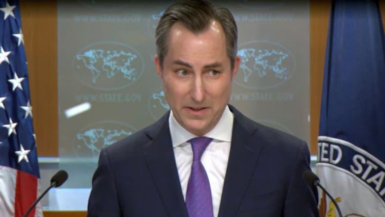 Vocal on Kejriwal, silent on Imran? Pak journalist's poser to US State Dept spokesman goes viral (WATCH) Vocal on Kejriwal, silent on Imran? Pak journalist's poser to US State Dept spokesman goes viral (WATCH)