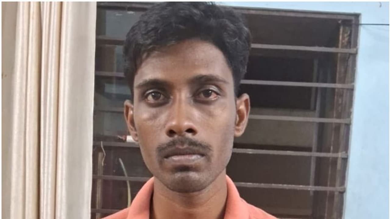 കേരളാ പൊലീസ് തമിഴ്നാട് പൊലീസ് ഉദ്യോഗസ്ഥനെ അറസ്റ്റ് ചെയ്തു, നടപടി കൊടുംകുറ്റവാളിയെ രക്ഷപ്പെടാൻ സഹായിച്ച കേസിൽ കേരളാ പൊലീസ് തമിഴ്നാട് പൊലീസ് ഉദ്യോഗസ്ഥനെ അറസ്റ്റ് ചെയ്തു, നടപടി കൊടുംകുറ്റവാളിയെ രക്ഷപ്പെടാൻ സഹായിച്ച കേസിൽ