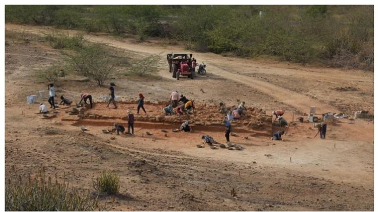 ഗുജറാത്തിലെ കച്ചില്‍ 5,200 വര്‍ഷം പഴക്കമുള്ള ഹാരപ്പന്‍ സംസ്കാരാവശിഷ്ടം; മലയാളി ഗവേഷക സംഘത്തിന്‍റെ കണ്ടെത്തൽ