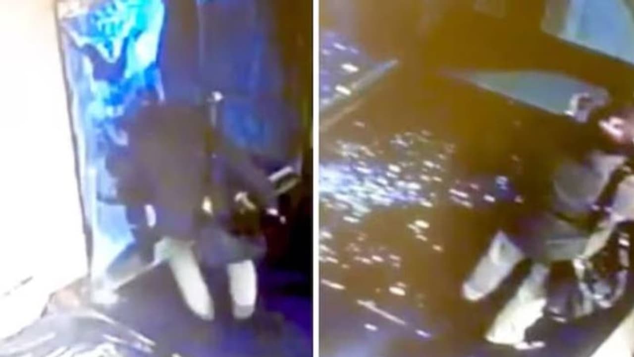 ഞെട്ടിക്കുന്ന സിസിടിവി ദൃശ്യം വൈറൽ, 292 കോടി നഷ്ടപരിഹാരം, ജീവനക്കാരിയുടെ തലയിൽ വീണത് ​ഗ്ലാസ്ഡോർ