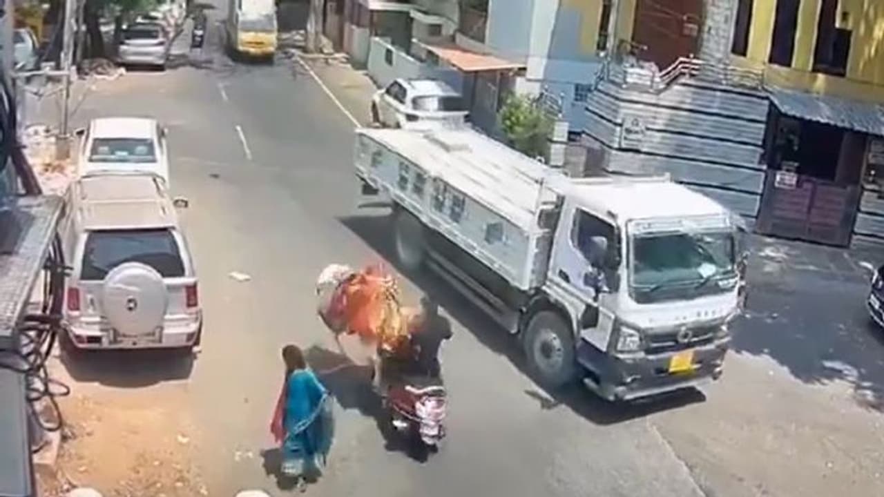 Viral video: ఓరి దేవుడో..! భూమి మీద నూకలున్నాయంటే ఇదేనేమో..!!