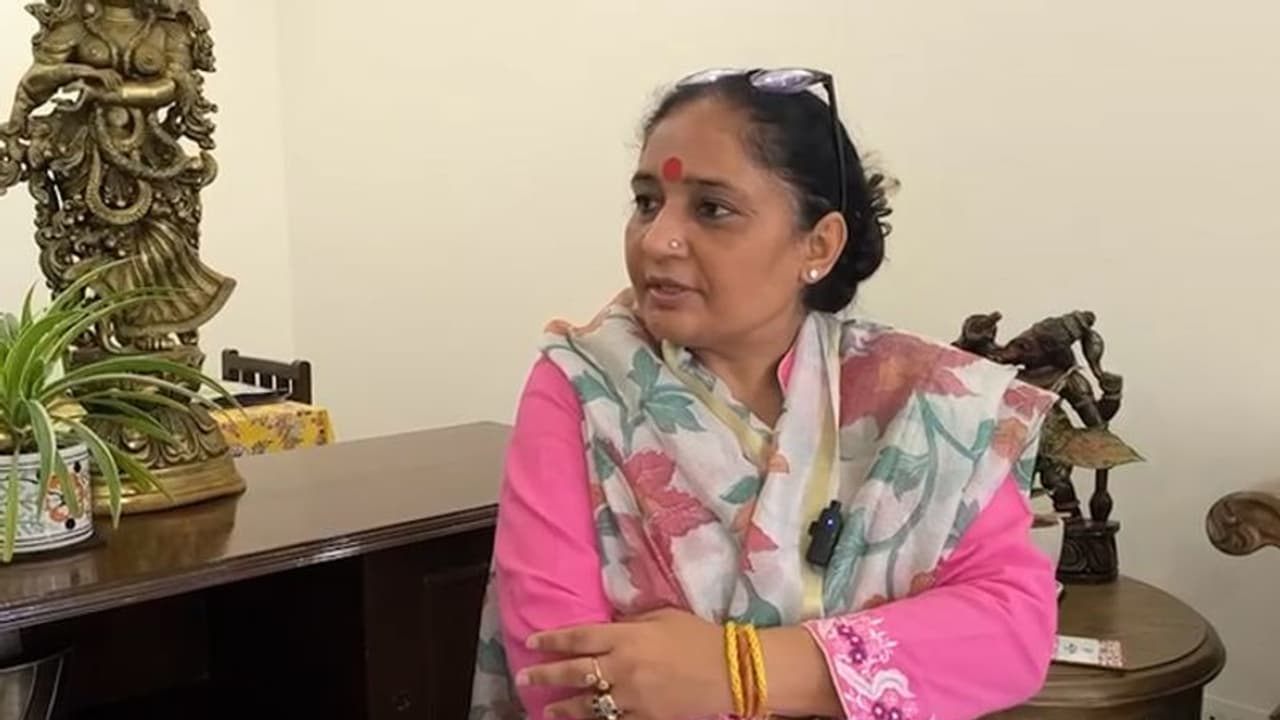 Exclusive : ఎక్కువగా బాధపడేది మహిళలే.. యూసీసీ ఎందుకు అవసరమో నొక్కిచెప్పిన ఉత్తరాఖండ్ స్పీకర్ రీతూ ఖండూరి భూషణ్ Exclusive : ఎక్కువగా బాధపడేది మహిళలే.. యూసీసీ ఎందుకు అవసరమో నొక్కిచెప్పిన ఉత్తరాఖండ్ స్పీకర్ రీతూ ఖండూరి భూషణ్