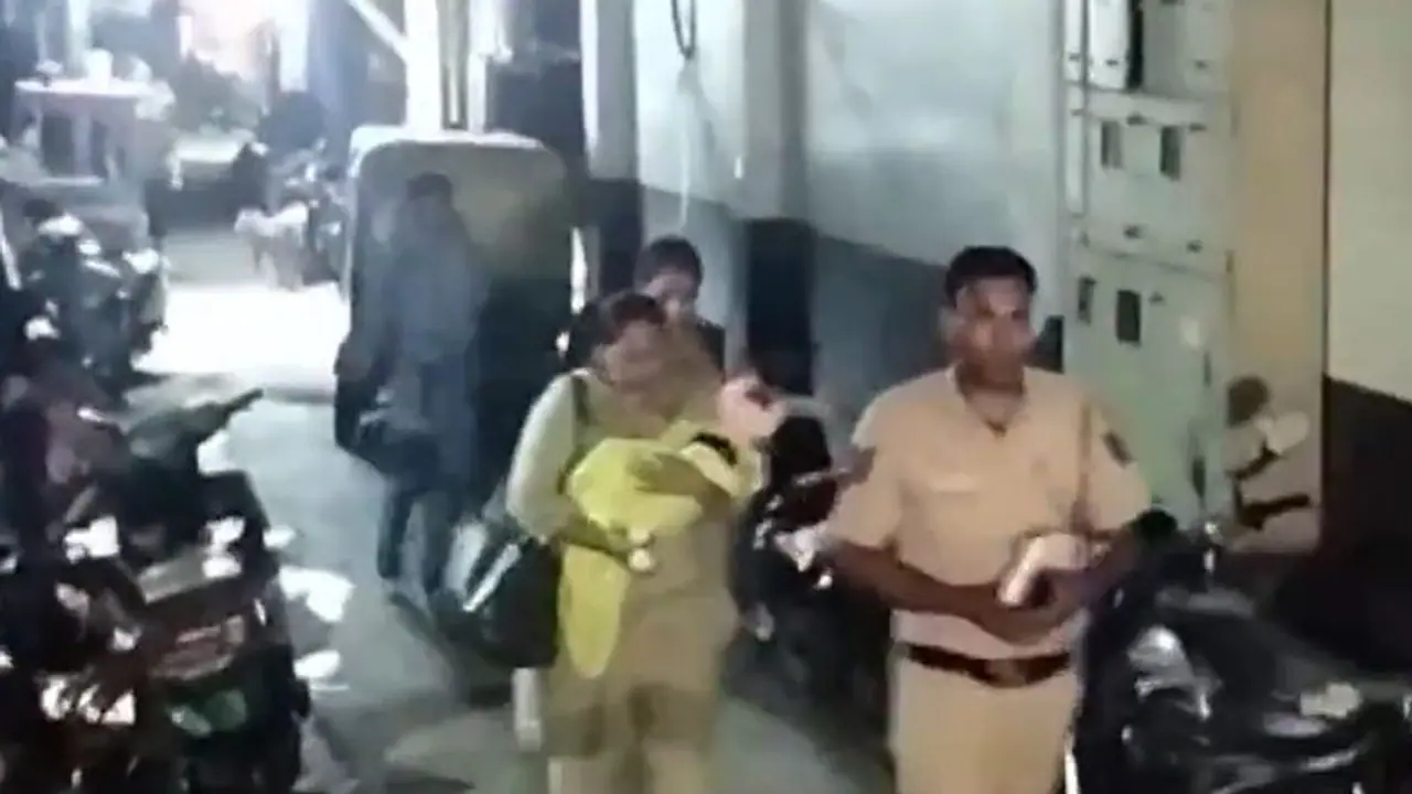 ಮಕ್ಕಳ ಮಾರಾಟ ದಂಧೆ : ದೆಹಲಿಯ ವಿವಿಧ ಪ್ರದೇಶಗಳಲ್ಲಿ ಸಿಬಿಐ ದಾಳಿ: 2 ನವಜಾತ ಶಿಶುಗಳ ರಕ್ಷಣೆ