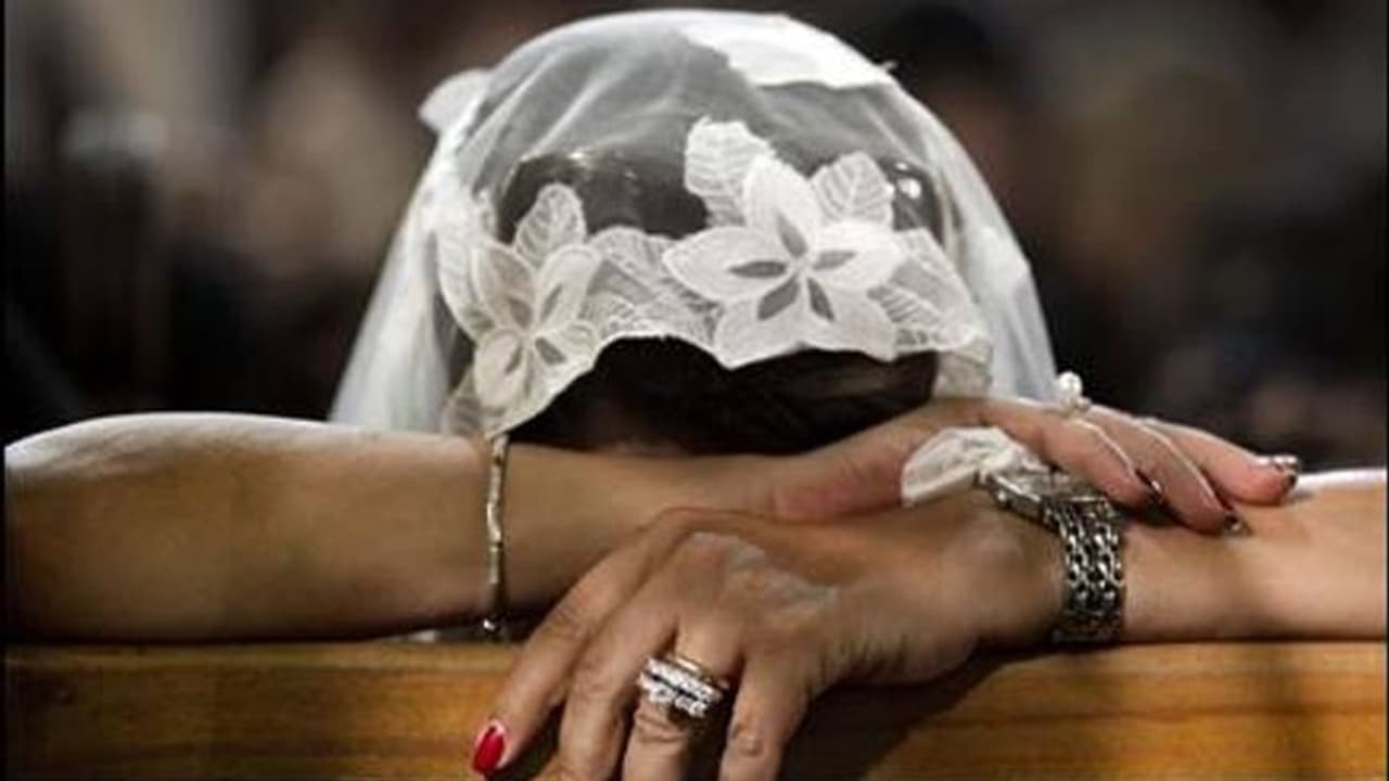 Punjab News: बेटे के प्रेम विवाह पर 55 वर्षीया मां को मिली शर्मसार करने वाली सजा...Video Viral