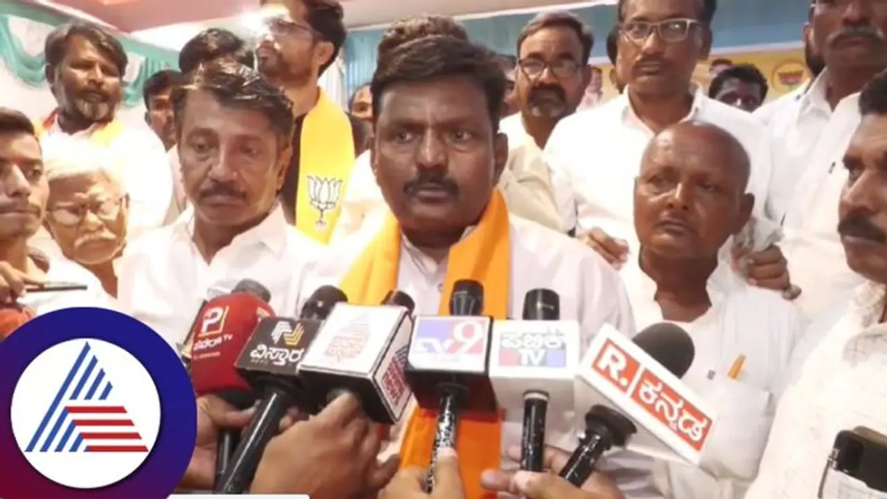 ನಮ್ಮದು ನಿನ್ನೆ ಮೊನ್ನೆ ಬಂದ ಮನೆತನ ಅಲ್ಲ; ಸುಳ್ಳು ಜಾತಿ ಪ್ರಮಾಣಪತ್ರ ಆರೋಪಕ್ಕೆ ರಾಜಾ ಅಮರೇಶ್ವರ ನಾಯಕ ತಿರುಗೇಟು! ನಮ್ಮದು ನಿನ್ನೆ ಮೊನ್ನೆ ಬಂದ ಮನೆತನ ಅಲ್ಲ; ಸುಳ್ಳು ಜಾತಿ ಪ್ರಮಾಣಪತ್ರ ಆರೋಪಕ್ಕೆ ರಾಜಾ ಅಮರೇಶ್ವರ ನಾಯಕ ತಿರುಗೇಟು!