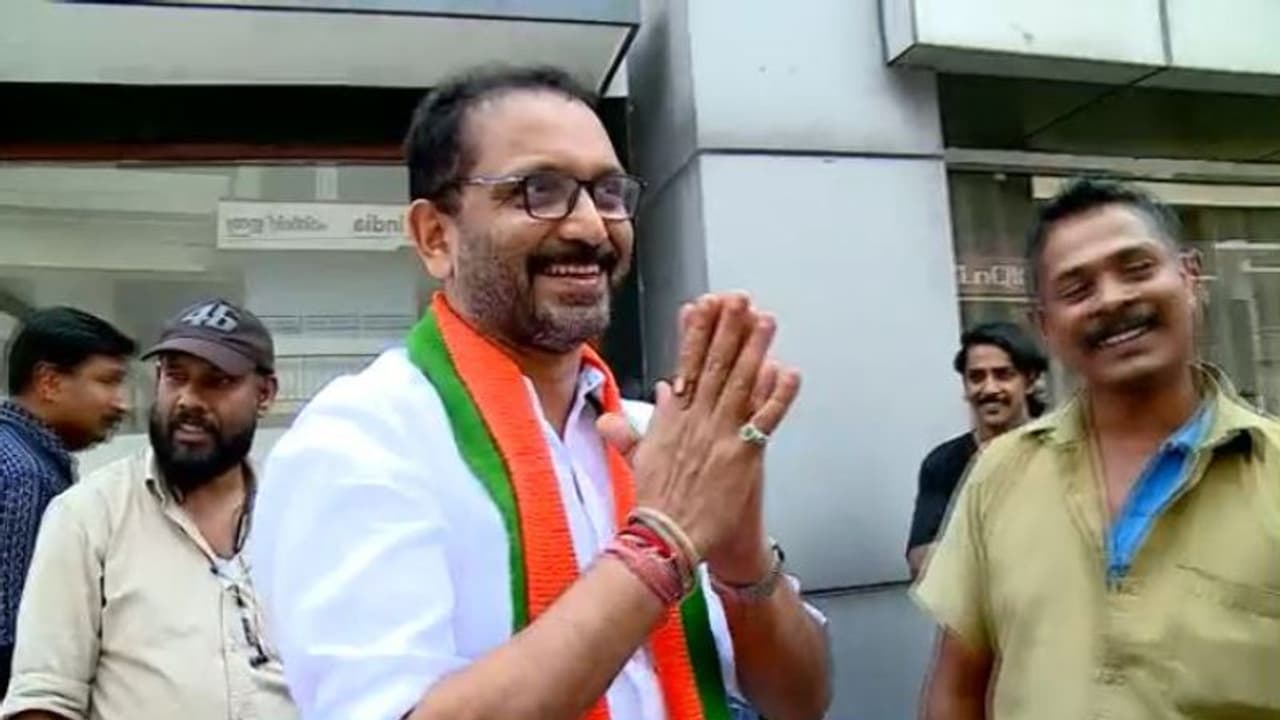 മഞ്ചേശ്വരം തെരഞ്ഞെടുപ്പ് കോഴ കേസിൽ കെ സുരേന്ദ്രന് ആശ്വാസം; മുഴുവന് പ്രതികളെയും കുറ്റവിമുക്തരാക്കി മഞ്ചേശ്വരം തെരഞ്ഞെടുപ്പ് കോഴ കേസിൽ കെ സുരേന്ദ്രന് ആശ്വാസം; മുഴുവന് പ്രതികളെയും കുറ്റവിമുക്തരാക്കി