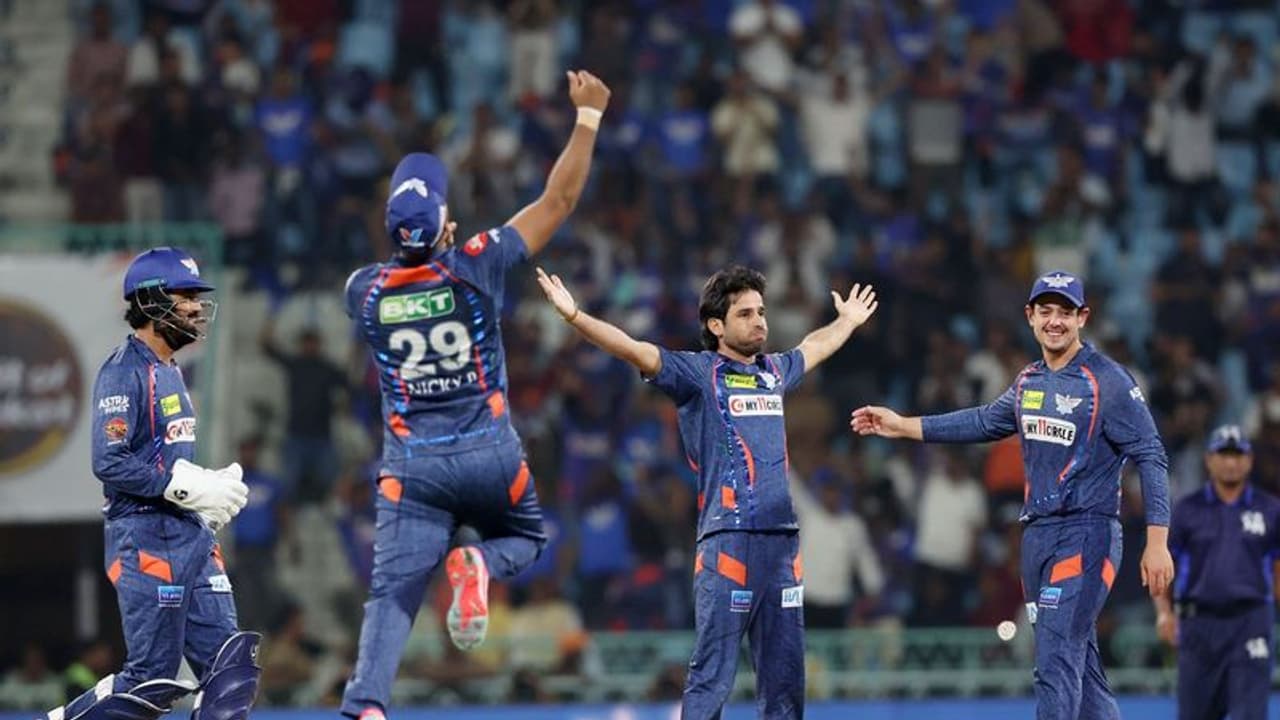 രാജസ്ഥാന്റെ ഒന്നാം സ്ഥാനത്തിന് ഭീഷണി! ലഖ്നൗ ഇന്ന് ഡല്ഹി കാപിറ്റല്സിനെതിരെ; ജയം തുടരാന് രാഹുലും സംഘവും രാജസ്ഥാന്റെ ഒന്നാം സ്ഥാനത്തിന് ഭീഷണി! ലഖ്നൗ ഇന്ന് ഡല്ഹി കാപിറ്റല്സിനെതിരെ; ജയം തുടരാന് രാഹുലും സംഘവും