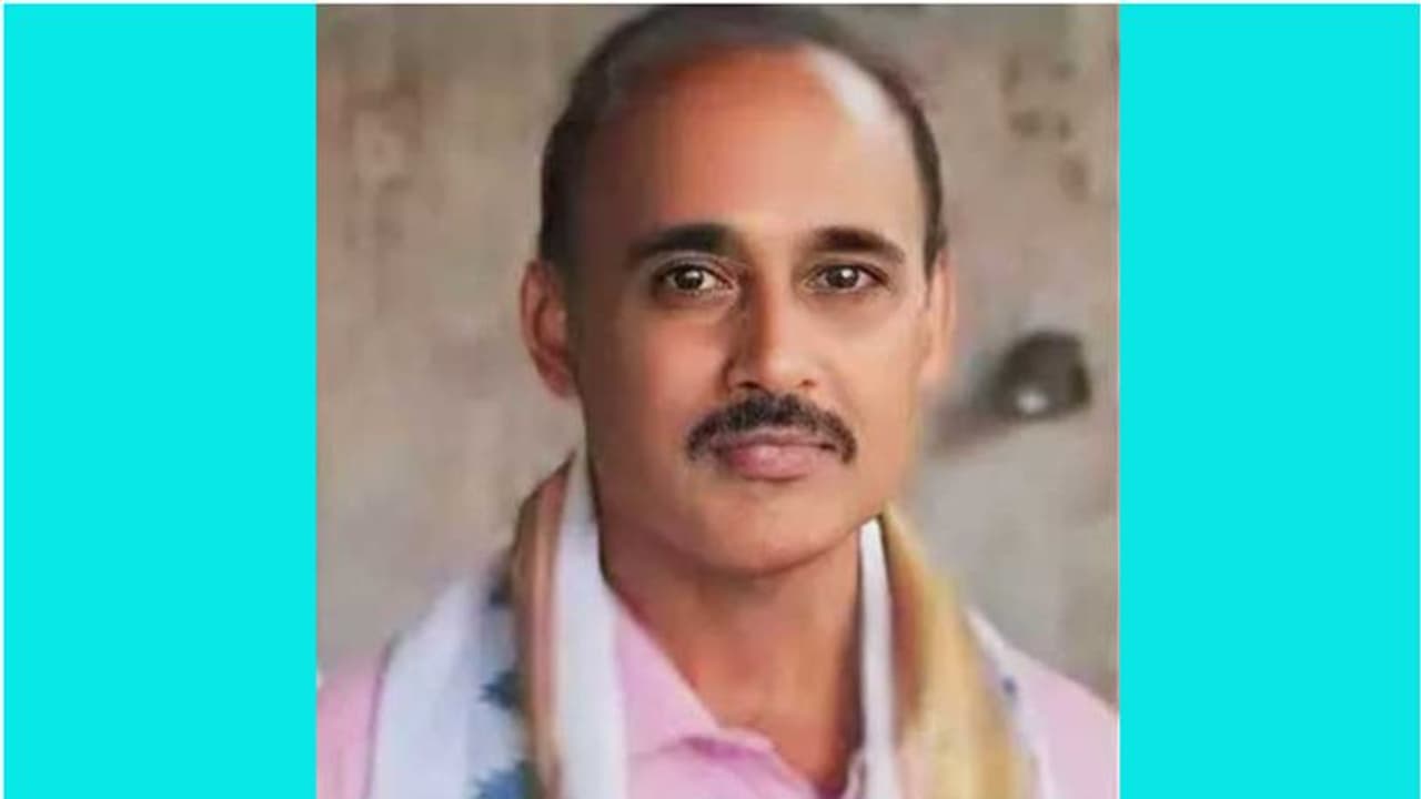 14 വിദ്യാർഥിനികളെ ലൈംഗികമായി പീഡിപ്പിച്ചു; പ്രധാനാധ്യാപകനും പൂജാരിയുമായ 58കാരൻ അറസ്റ്റിൽ 14 വിദ്യാർഥിനികളെ ലൈംഗികമായി പീഡിപ്പിച്ചു; പ്രധാനാധ്യാപകനും പൂജാരിയുമായ 58കാരൻ അറസ്റ്റിൽ