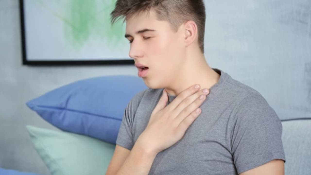 ശ്വസിക്കാനുള്ള ബുദ്ധിമുട്ട്, കാലിനും ഉപ്പൂറ്റിക്കും നീര്ക്കെട്ട്, അമിത ക്ഷീണം; ഈ ലക്ഷണങ്ങളെ അവഗണിക്കരുത്... ശ്വസിക്കാനുള്ള ബുദ്ധിമുട്ട്, കാലിനും ഉപ്പൂറ്റിക്കും നീര്ക്കെട്ട്, അമിത ക്ഷീണം; ഈ ലക്ഷണങ്ങളെ അവഗണിക്കരുത്...