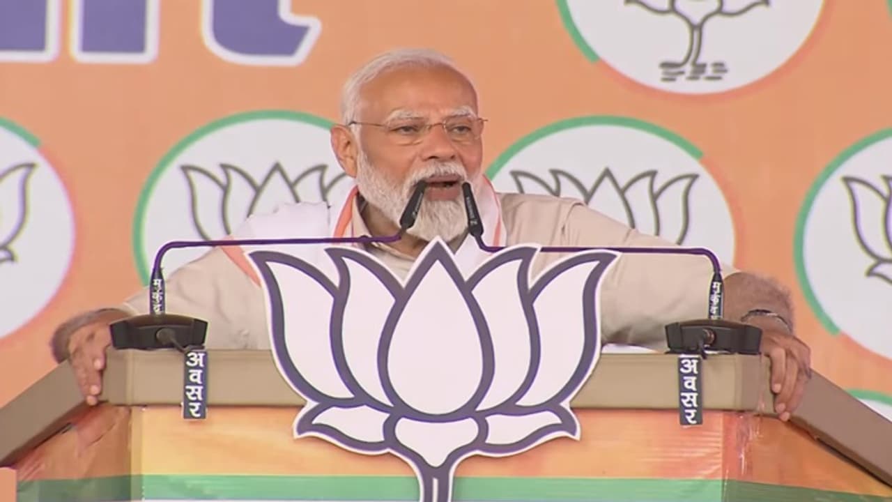 பிரதமர் மோடிக்கு எதிராக தேர்தல் ஆணையத்தில் காங்கிரஸ் புகார்!