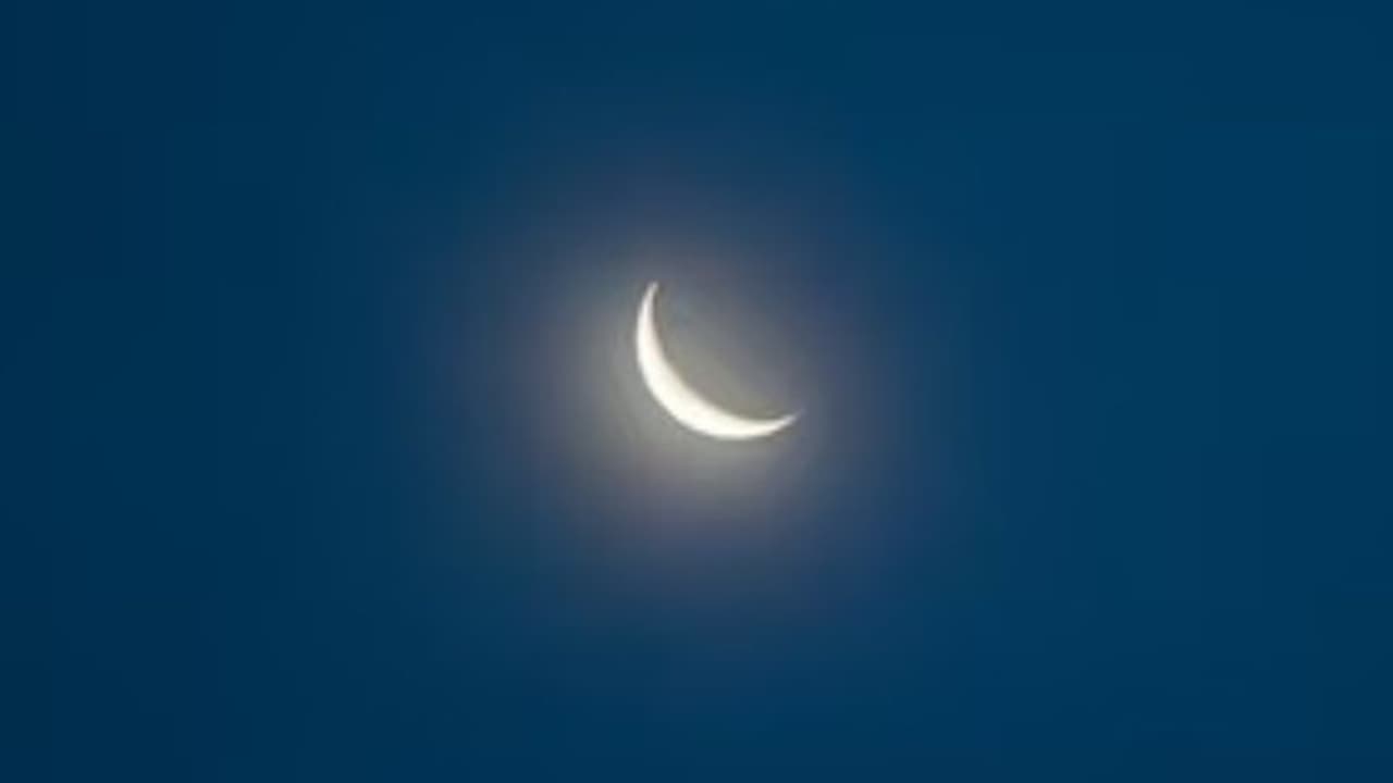 Eid-ul-Fitr Moon sighting 2024: What are the timings to observe chand in India?