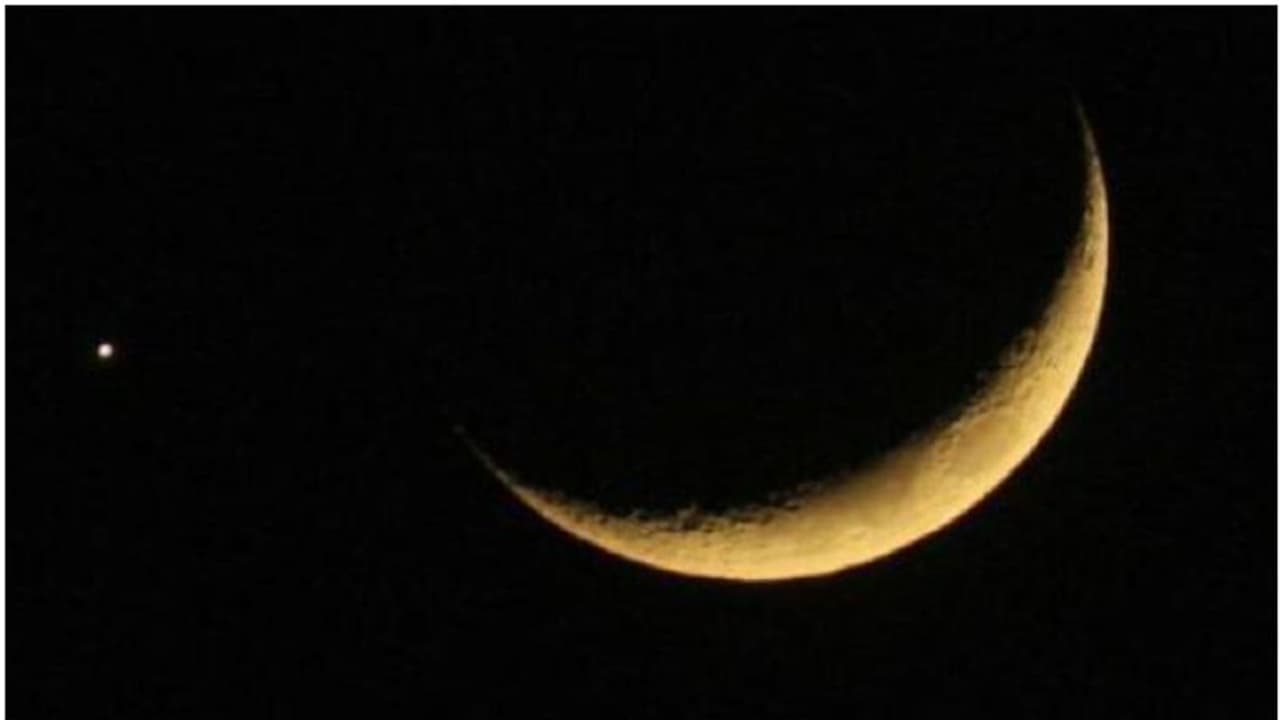 മാസപ്പിറവി നിരീക്ഷിക്കാന് ആഹ്വാനം ചെയ്ത് യുഎഇ മാസപ്പിറവി നിരീക്ഷിക്കാന് ആഹ്വാനം ചെയ്ത് യുഎഇ