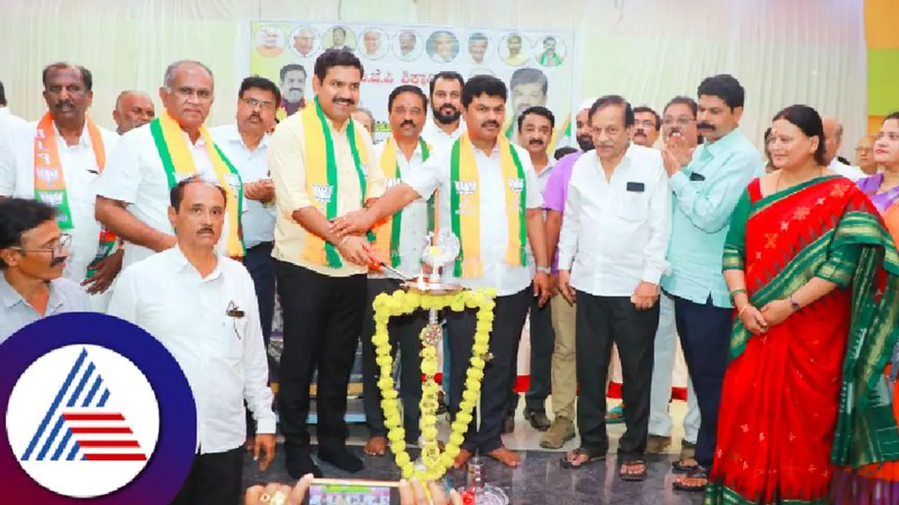 ಶಿಕಾರಿಪುರದಲ್ಲಿ ಬಿಜೆಪಿ ಅಭ್ಯರ್ಥಿ ಸಂಸದ ಬಿವೈ ರಾಘವೇಂದ್ರ ಭರ್ಜರಿ ಮತ ಪ್ರಚಾರ; ವಿಜಯೇಂದ್ರ ಸಾಥ್