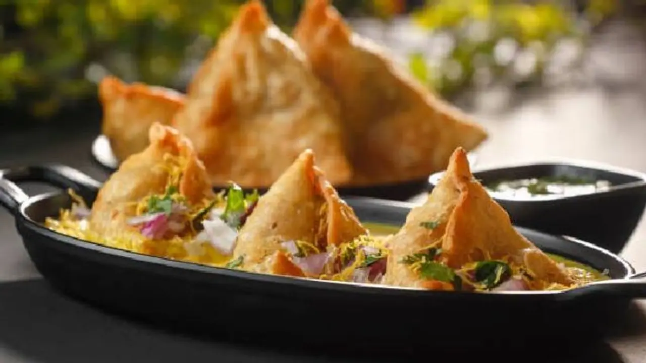 Tea for Rs 10, Samosas for Rs 20: Raghav Chadha promises affordable airport canteens (WATCH) Tea for Rs 10, Samosas for Rs 20: Raghav Chadha promises affordable airport canteens (WATCH)