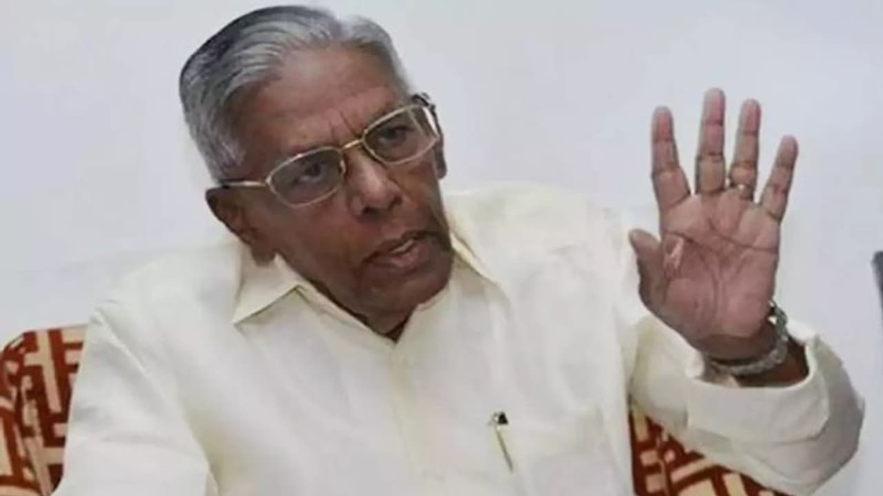 யார் இந்த ஆர்.எம்.வீரப்பன்? எம்.ஜி.ஆரின் வலதுகரம்; ரஜினிக்காக ஜெயலலிதாவை பகைத்துக் கொண்டவர்!