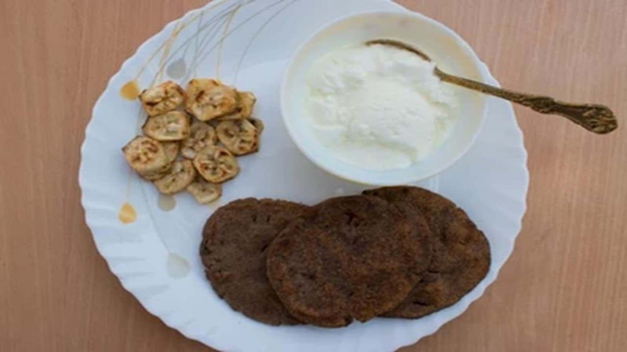 Navratri Special: To satisfy hunger during Navratri fast, serve this special dish 'Kuttu Ki Puri'