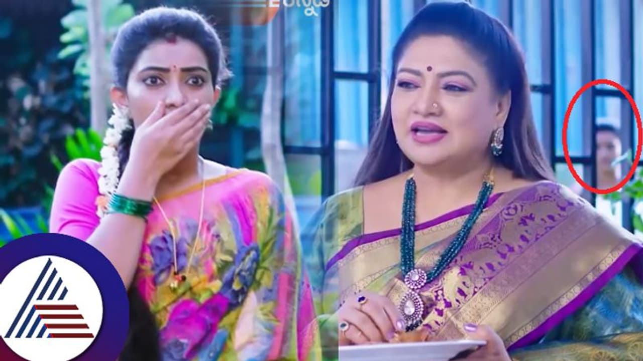 ಅವರಲ್ಲಿ... ಇವರಿಲ್ಲಿ... ಆದ್ರೂ ಎಲ್ಲಾ ಸೀರಿಯಲ್​ಗಳಲ್ಲಿ ಕದ್ದು ಕೇಳಿಸಿಕೊಳ್ಳೋದು ಹೇಗೆ? ಕಿವಿಗೆ ಸಲಾಂ ಎಂದ ನೆಟ್ಟಿಗರು! 