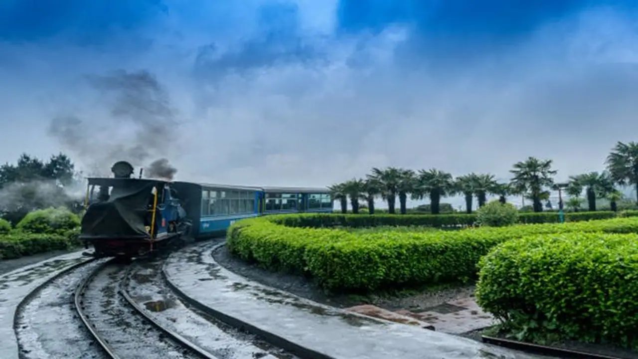 Explore India: 7 Train trips you must do once in your life