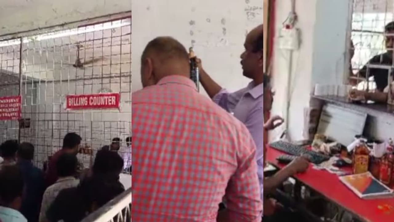 മദ്യം പ്രമോട്ട് ചെയ്യാൻ കൈക്കൂലി, കയ്യോടെ പൊക്കി; പാലക്കാട് ബീവറേജസ് ഔട്ട് ലെറ്റുകളിൽ മിന്നൽ പരിശോധന മദ്യം പ്രമോട്ട് ചെയ്യാൻ കൈക്കൂലി, കയ്യോടെ പൊക്കി; പാലക്കാട് ബീവറേജസ് ഔട്ട് ലെറ്റുകളിൽ മിന്നൽ പരിശോധന