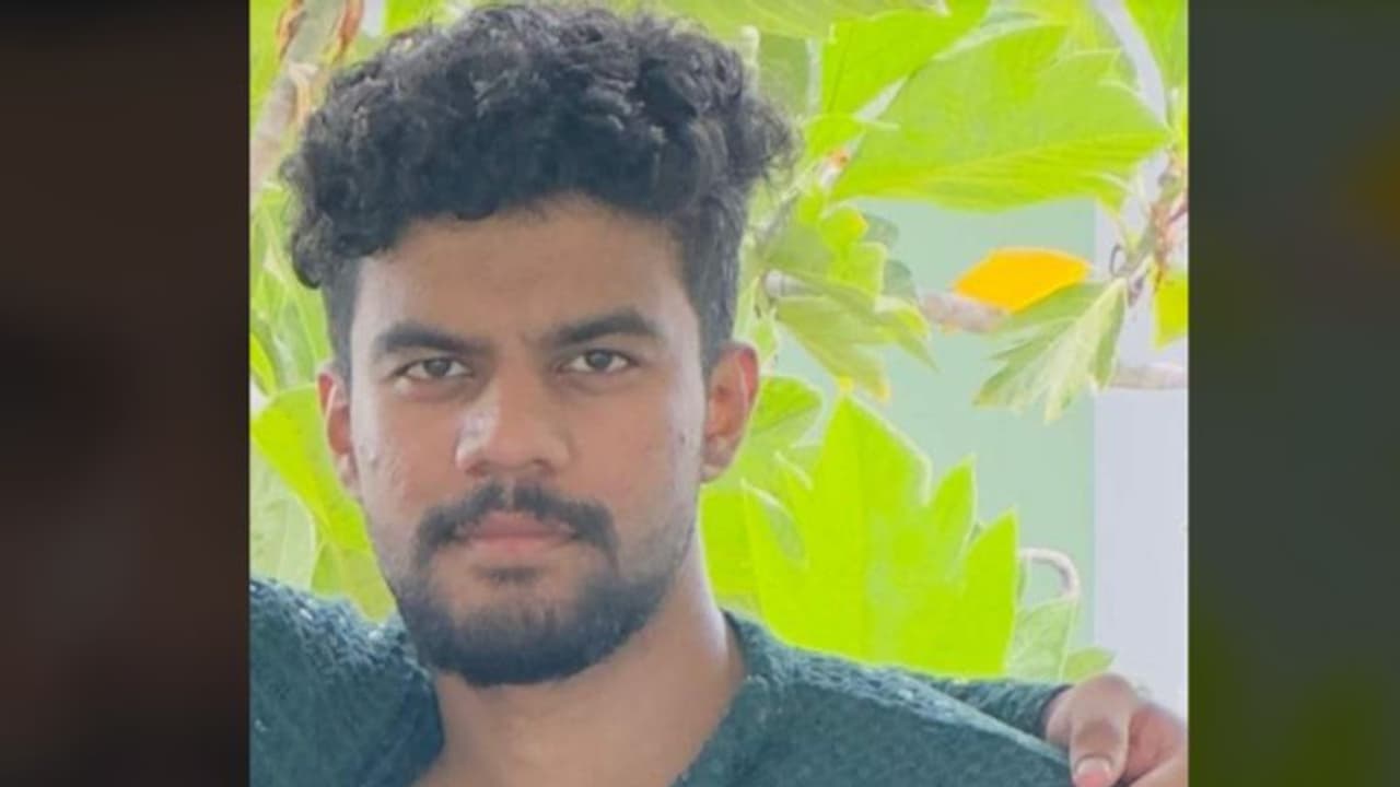 എന്ജിനീയിറിങ് വിദ്യാര്ത്ഥി മുങ്ങി മരിച്ചു; ക്രിസ്പിന്റെ പിതാവ് മരിച്ചത് ഒന്നര മാസം മുന്പ് എന്ജിനീയിറിങ് വിദ്യാര്ത്ഥി മുങ്ങി മരിച്ചു; ക്രിസ്പിന്റെ പിതാവ് മരിച്ചത് ഒന്നര മാസം മുന്പ്