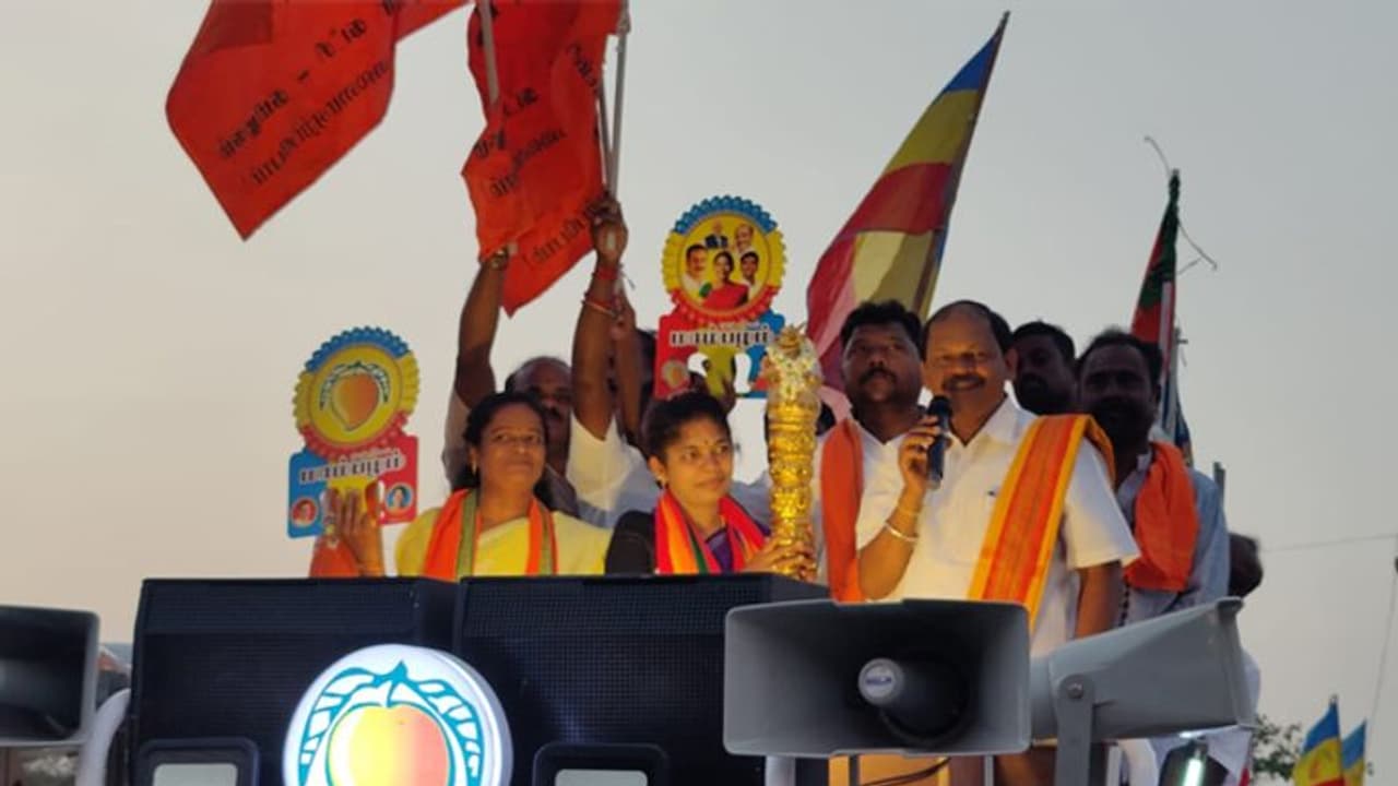 இங்க பாருங்க மக்களே திலகபாமா ஜெயித்தால் மத்திய அமைச்சராவது உறுதி! இதை தடுக்கும் அதிமுக, திமுக! அர்ஜுன் சம்பத்!