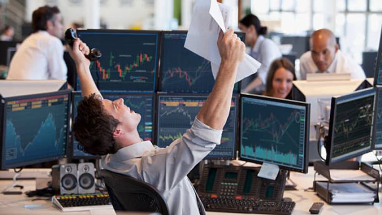 പണം വാരി ഇന്ത്യാക്കാർ, തിരിഞ്ഞുനോക്കാതെ കുതിച്ച് മുന്നോട്ട് ഓഹരികൾ; പുതിയ ഉയരത്തിൽ സെൻസെക്സും നിഫ്റ്റിയും