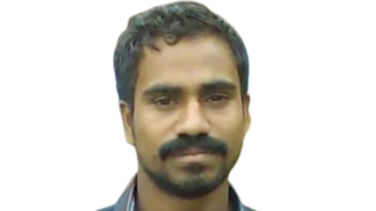 ബെവ്കോ ഔട്ട്ലെറ്റിന് പിന്നിൽ സുഹൃത്തുക്കൾക്കൊപ്പം മദ്യപാനം; പിന്നാലെ തർക്കം അടി, യുവാവിന്റെ മരണത്തിൽ അന്വേഷണം ബെവ്കോ ഔട്ട്ലെറ്റിന് പിന്നിൽ സുഹൃത്തുക്കൾക്കൊപ്പം മദ്യപാനം; പിന്നാലെ തർക്കം അടി, യുവാവിന്റെ മരണത്തിൽ അന്വേഷണം