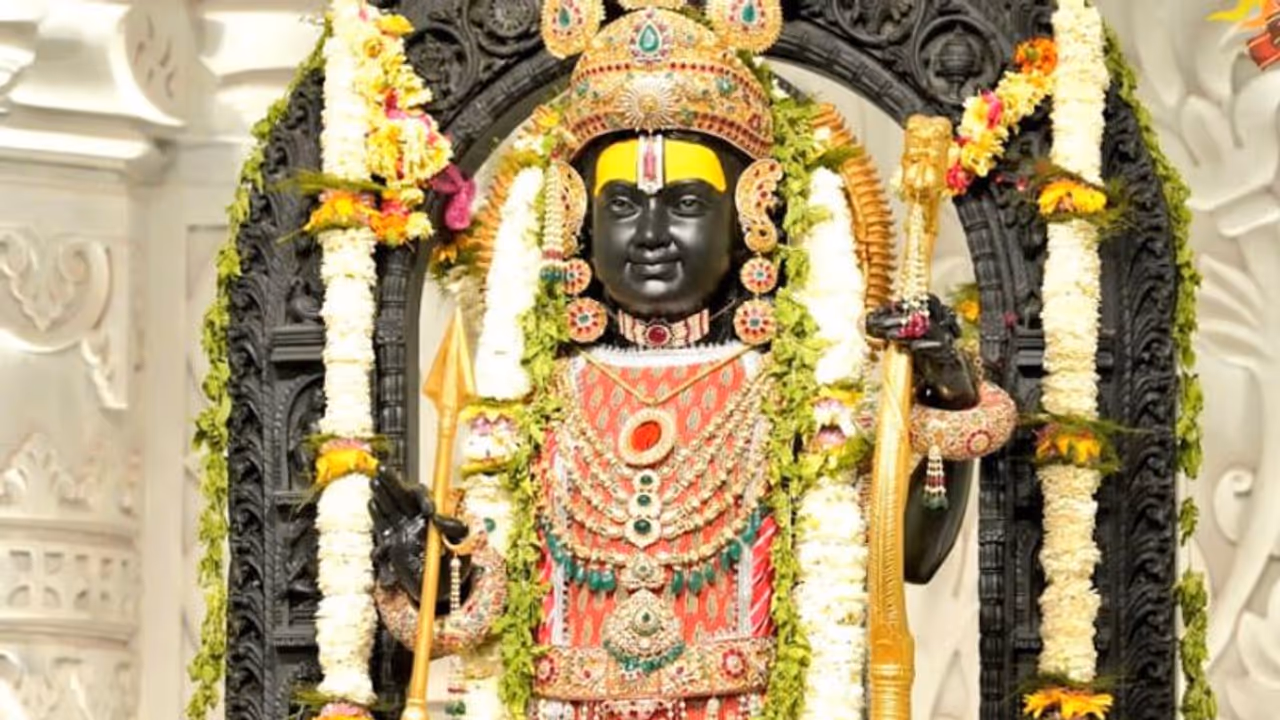 Former IAS officer gifts Ramcharitmanas in gold, silver worth Rs 5 crore to Ram Lalla ahead of Ram Navami