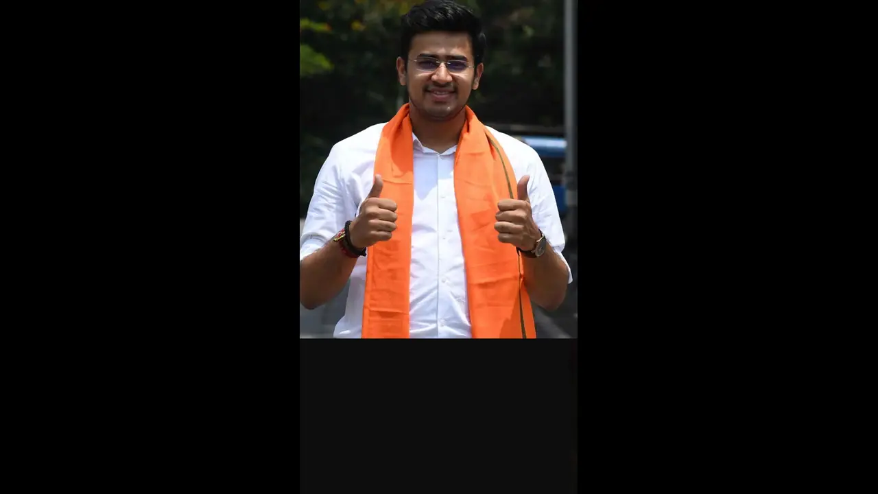 ಸಿನಿಮೀಯ ರೀತಿ 1.4 ಕೋಟಿ ನಗದು ಜಪ್ತಿ: ಕಾಂಗ್ರೆಸ್ಗೆ ಹಣ ಕೊಟ್ಟವರಿಂದಲೇ ಕರೆ ಎಂದ ತೇಜಸ್ವಿ ಸೂರ್ಯ..! ಸಿನಿಮೀಯ ರೀತಿ 1.4 ಕೋಟಿ ನಗದು ಜಪ್ತಿ: ಕಾಂಗ್ರೆಸ್ಗೆ ಹಣ ಕೊಟ್ಟವರಿಂದಲೇ ಕರೆ ಎಂದ ತೇಜಸ್ವಿ ಸೂರ್ಯ..!