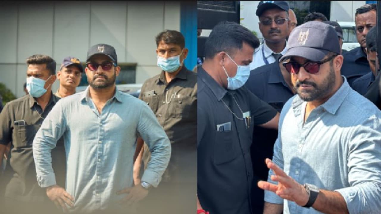 `వార్ 2` సెట్లోకి ఎన్టీఆర్ ఎంట్రీ.. నయా లుక్ అదిరింది.. హృతిక్తో భీకర పోరాటం.. `వార్ 2` సెట్లోకి ఎన్టీఆర్ ఎంట్రీ.. నయా లుక్ అదిరింది.. హృతిక్తో భీకర పోరాటం..