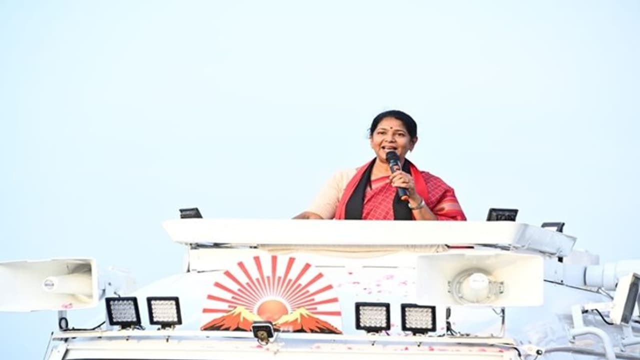 ஒரே ஒரு மாணவனுக்காகப் பள்ளி நடத்தும் தமிழ்நாடு: கனிமொழி பெருமிதம்!